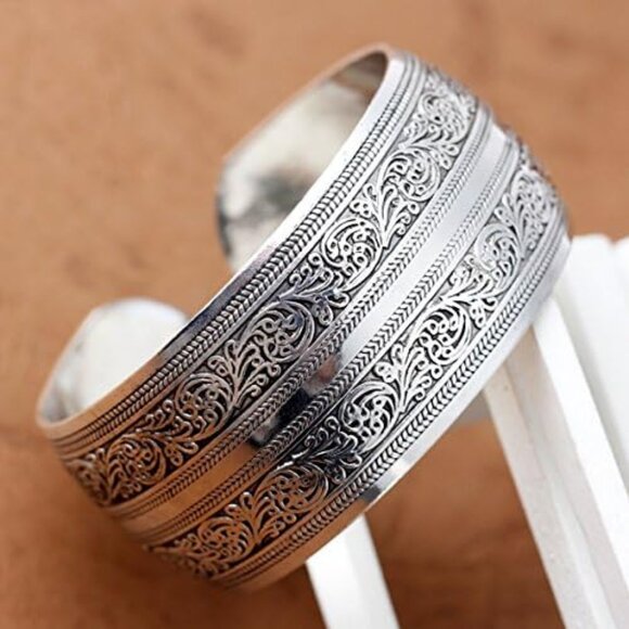 Stylish Tibetan Silver Carved Floral Cuff - Perfect for Festivals & Weddings - Picture 6 of 8